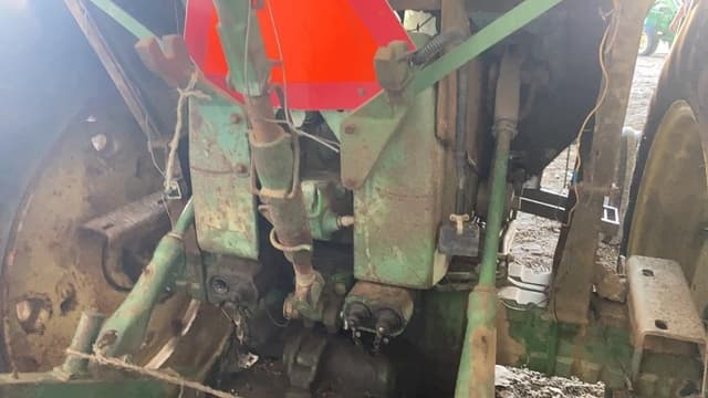 Image of John Deere 3020 equipment image 3