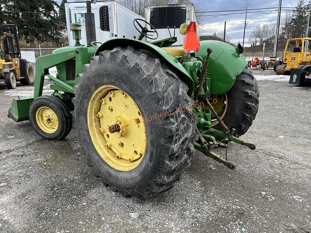 Image of John Deere 3020 equipment image 3