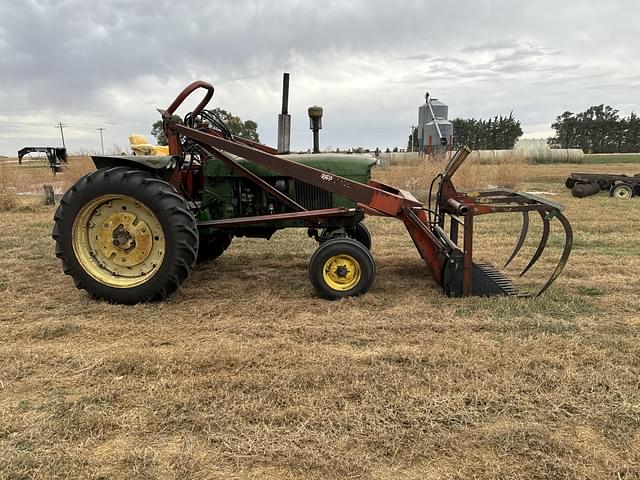 Image of John Deere 3020 equipment image 3