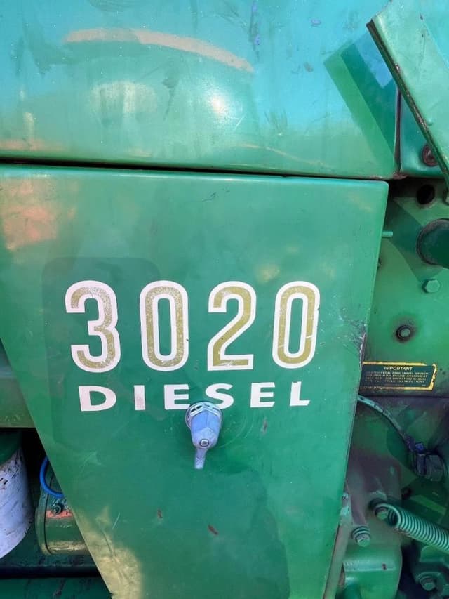 Image of John Deere 3020 equipment image 2