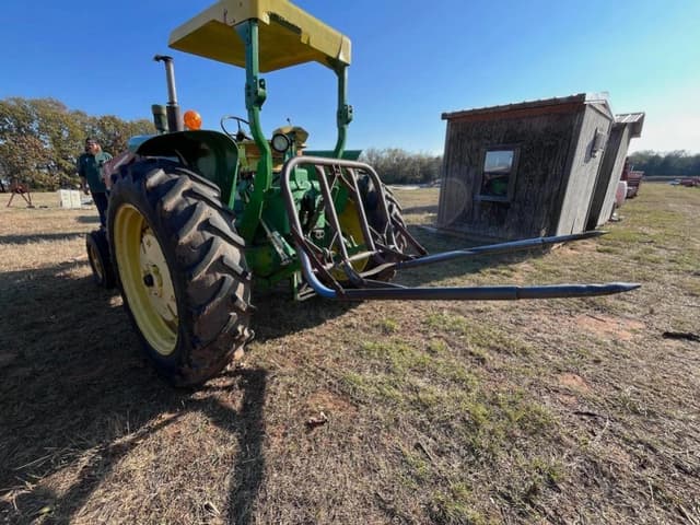 Image of John Deere 3020 equipment image 1