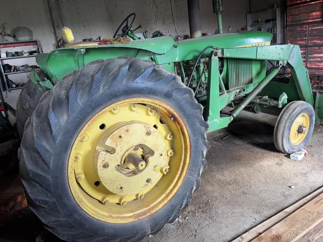 Image of John Deere 3020 equipment image 3