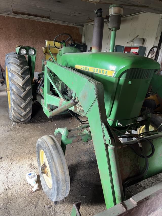 Image of John Deere 3020 equipment image 2