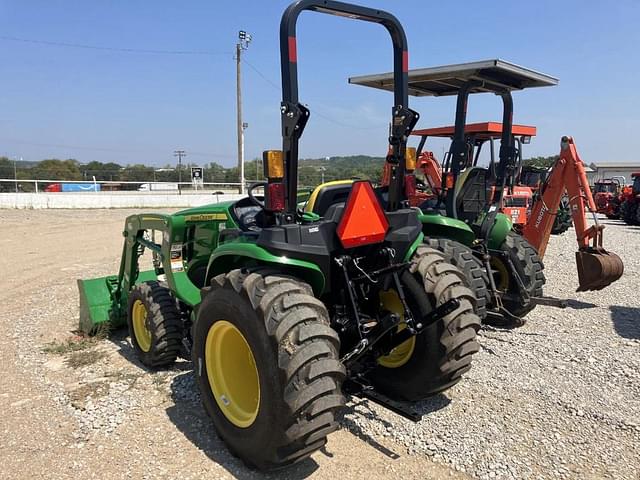 Image of John Deere 3025E equipment image 3