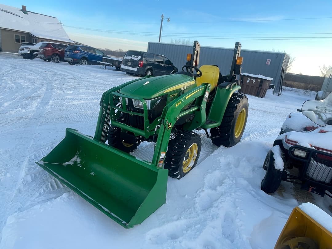 Image of John Deere 3025E Primary image