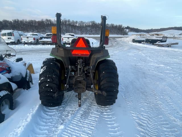 Image of John Deere 3025E equipment image 4