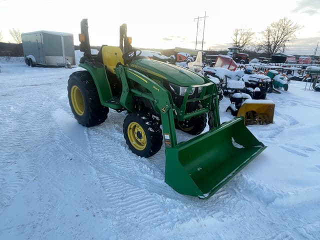 Image of John Deere 3025E equipment image 2