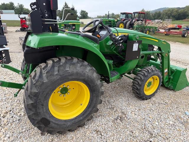 Image of John Deere 3025D equipment image 4