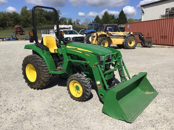 John Deere 3025D Equipment Image0