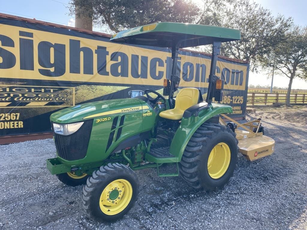 Main image John Deere 3025D