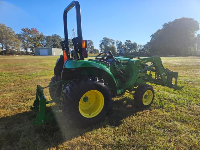 Image of John Deere 3025D equipment image 1
