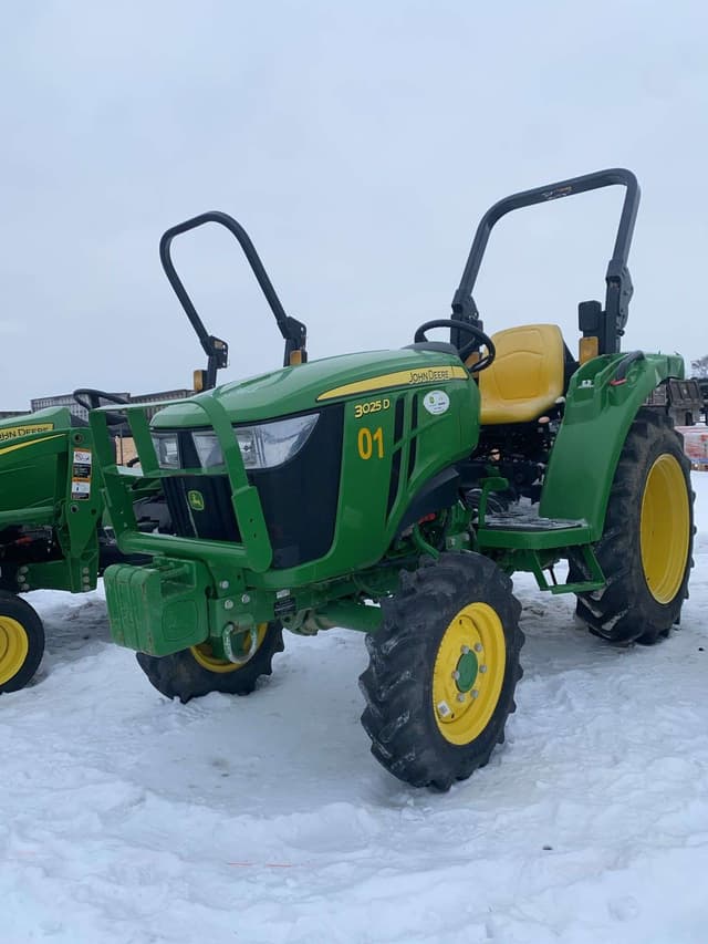 Image of John Deere 3025D equipment image 1