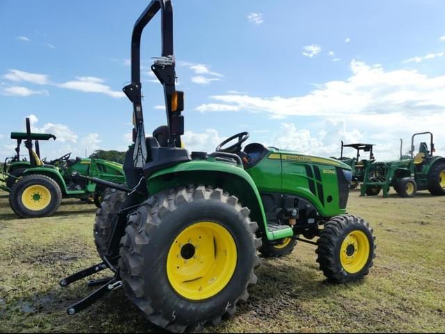 Image of John Deere 3025E equipment image 2