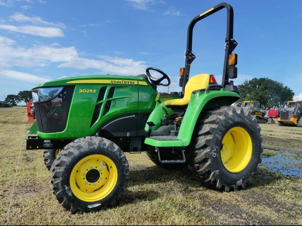 Image of John Deere 3025E Primary image