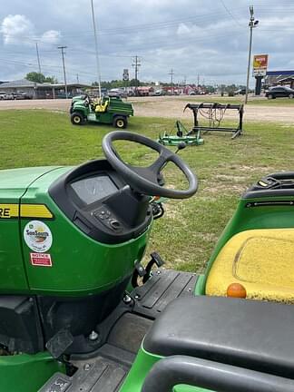 Image of John Deere 3025E equipment image 4