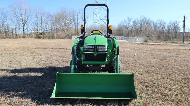 Image of John Deere 3025E equipment image 1