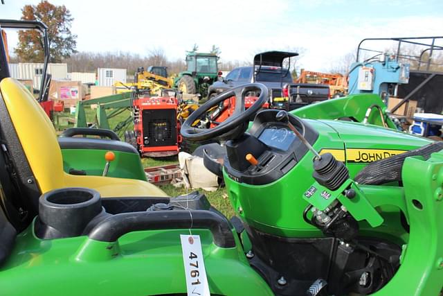 Image of John Deere 3025E equipment image 2