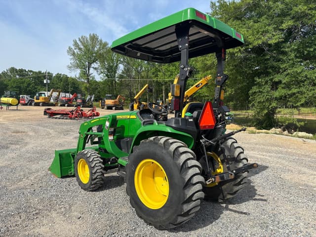 Image of John Deere 3025E equipment image 3