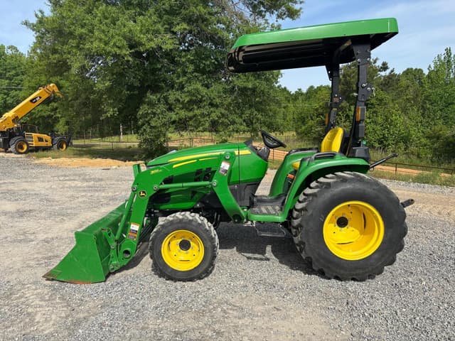 Image of John Deere 3025E equipment image 2