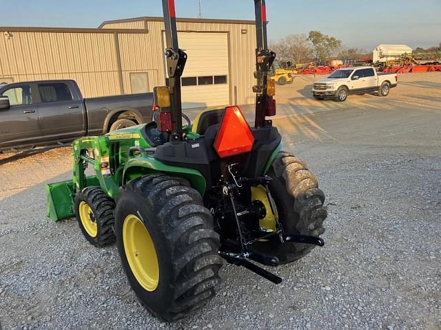 Image of John Deere 3025E equipment image 3