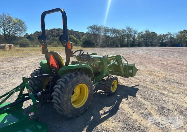 Image of John Deere 3025E equipment image 3