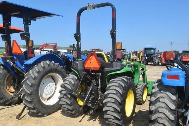 Image of John Deere 3025E equipment image 2