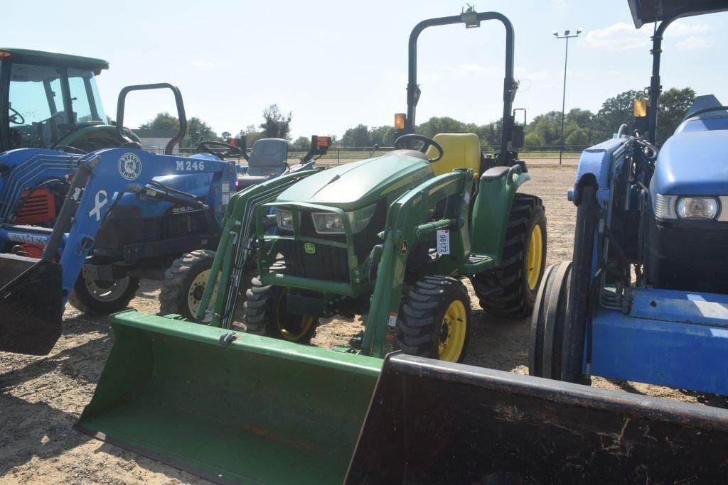 Main image John Deere 3025E