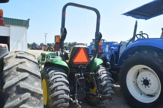 Image of John Deere 3025E equipment image 1