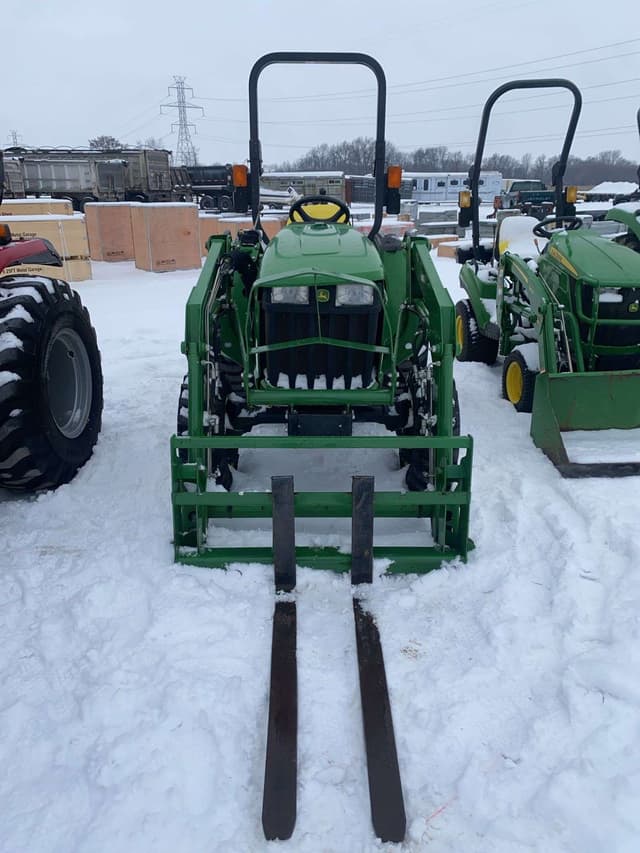 Image of John Deere 3025E equipment image 2