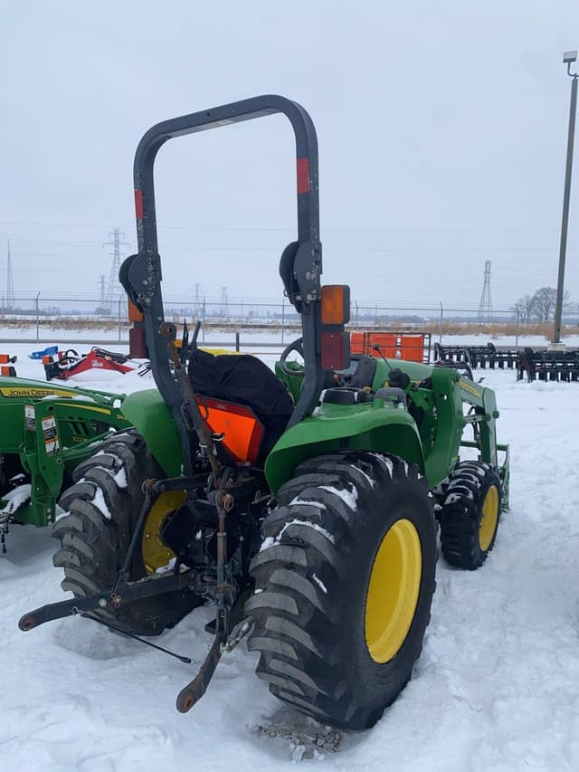 Image of John Deere 3025E equipment image 4