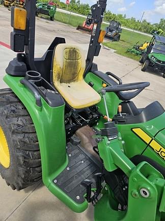 Image of John Deere 3025E equipment image 3