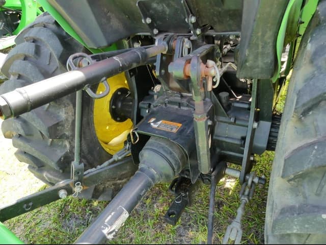 Image of John Deere 3025E equipment image 4