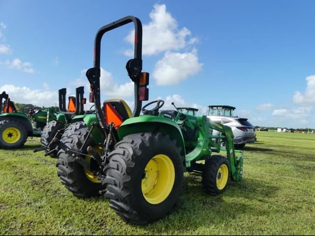 Image of John Deere 3025E equipment image 2