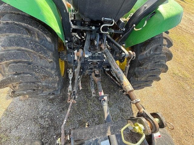 Image of John Deere 3025E equipment image 3