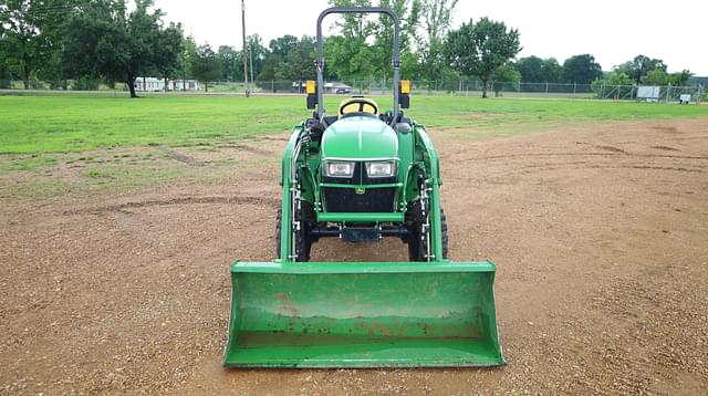 Image of John Deere 3025E equipment image 3