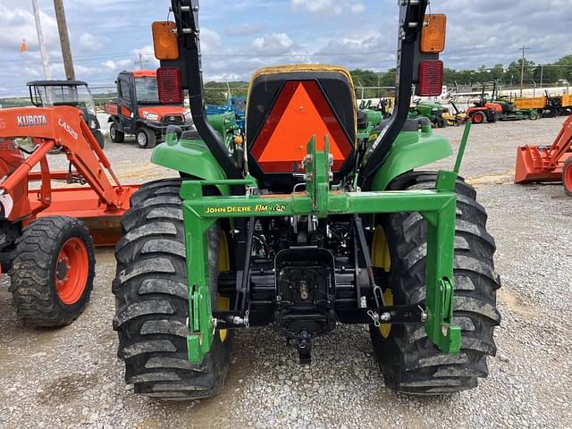 Image of John Deere 3025E equipment image 4