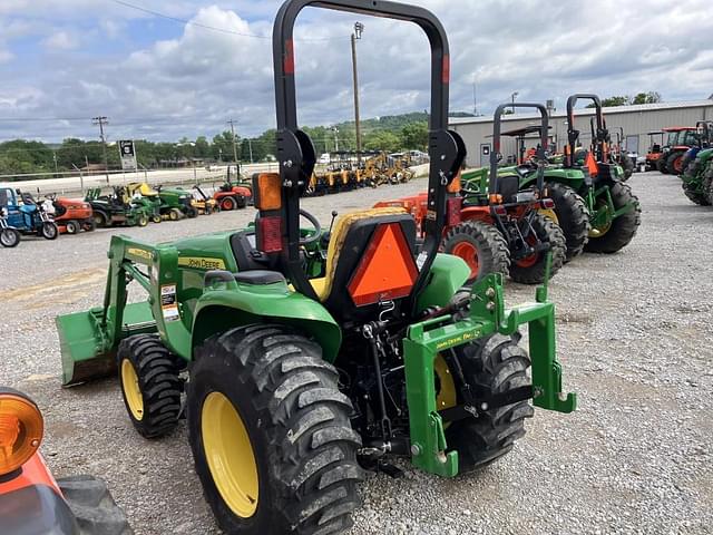 Image of John Deere 3025E equipment image 3