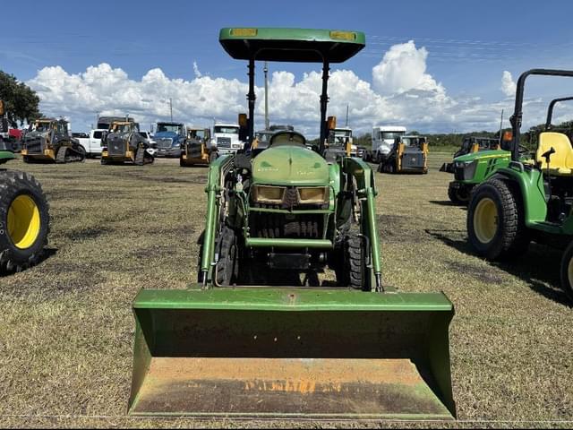 Image of John Deere 3025E equipment image 2