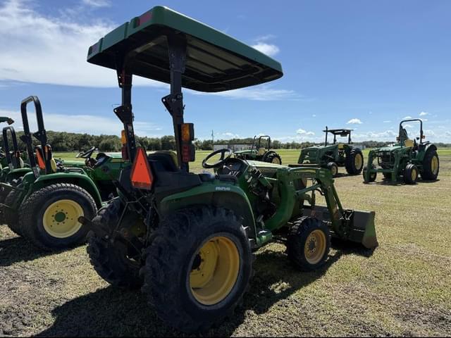 Image of John Deere 3025E equipment image 3