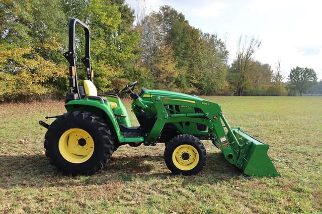 Image of John Deere 3025E equipment image 3