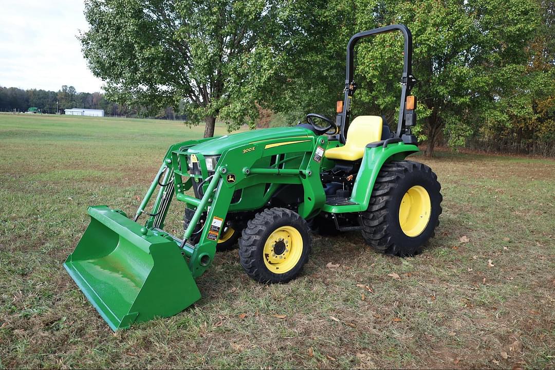 Image of John Deere 3025E Primary image