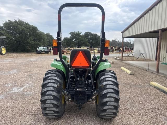 Image of John Deere 3025E equipment image 3
