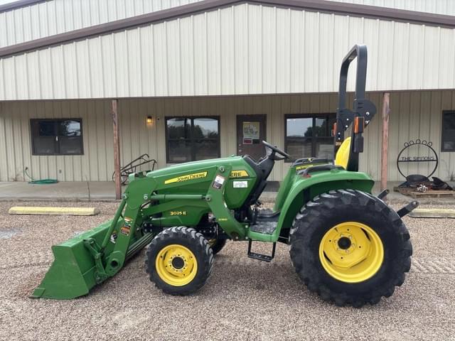 Image of John Deere 3025E equipment image 1