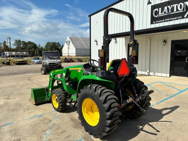 Image of John Deere 3025E equipment image 4