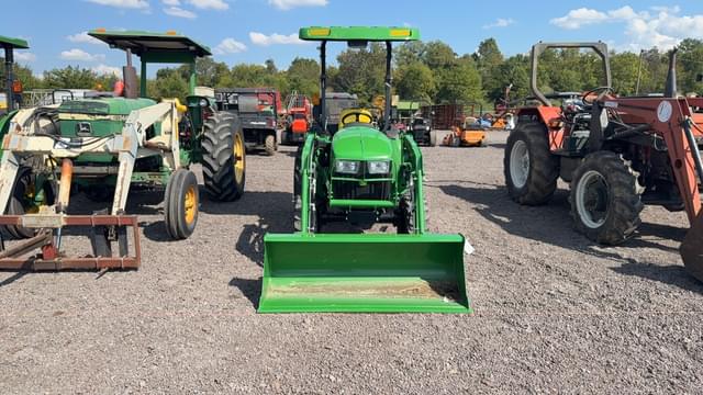 Image of John Deere 3025E equipment image 1