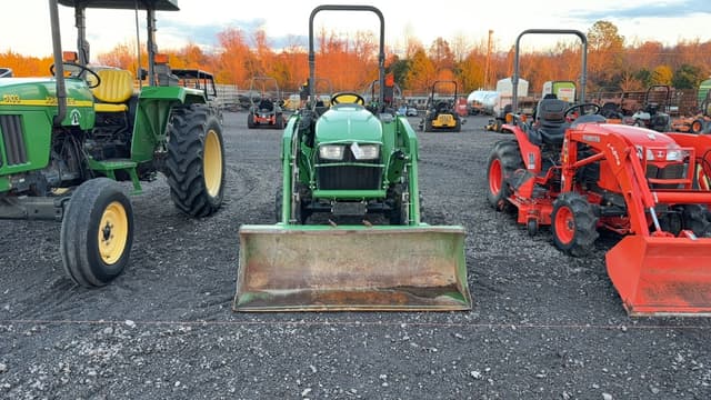 Image of John Deere 3025E equipment image 1