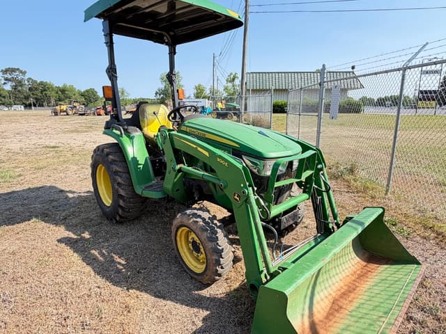 Image of John Deere 3025E equipment image 1