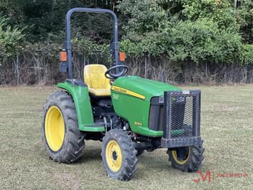 Main image John Deere 3025E