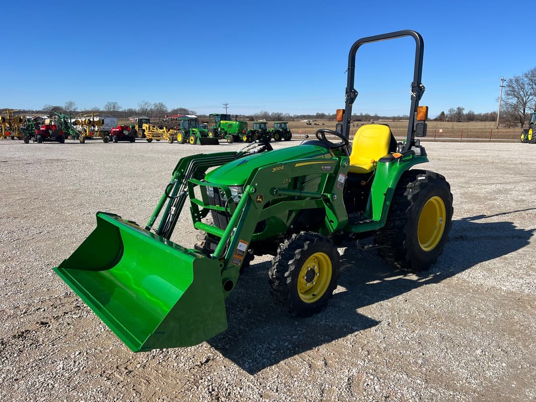 Image of John Deere 3025E Primary image
