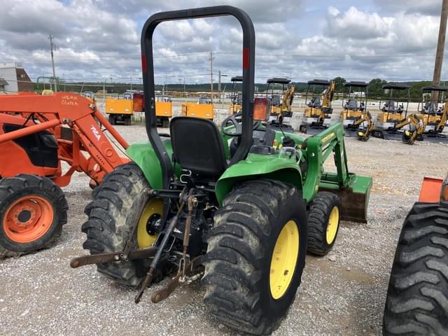 Image of John Deere 3032E equipment image 2